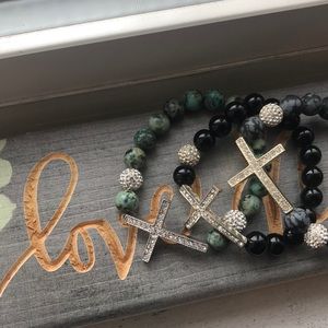 ‼️FINAL PRICE ‼️3 side cross beaded bracelets FINAL